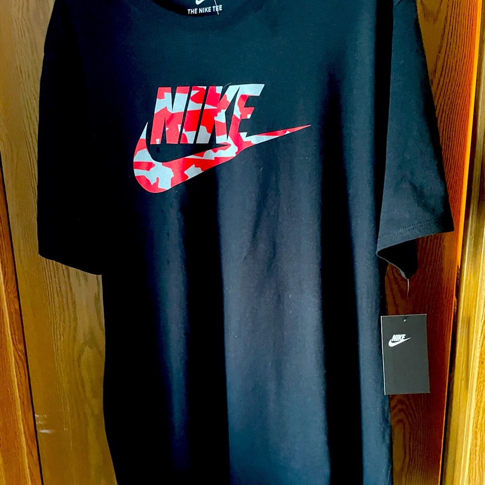 Nike t-shirt new with tags